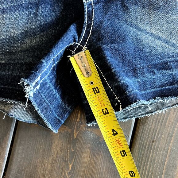 BLING Western BAMBOO Jean Shorts Rhinestones Bull Skull Embroidery  9/10 NEW NWT - Picture 14 of 14